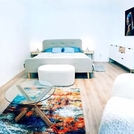 Lazaretska In Center, Great Location, Stylish, Near Eurovea Апартаменты *